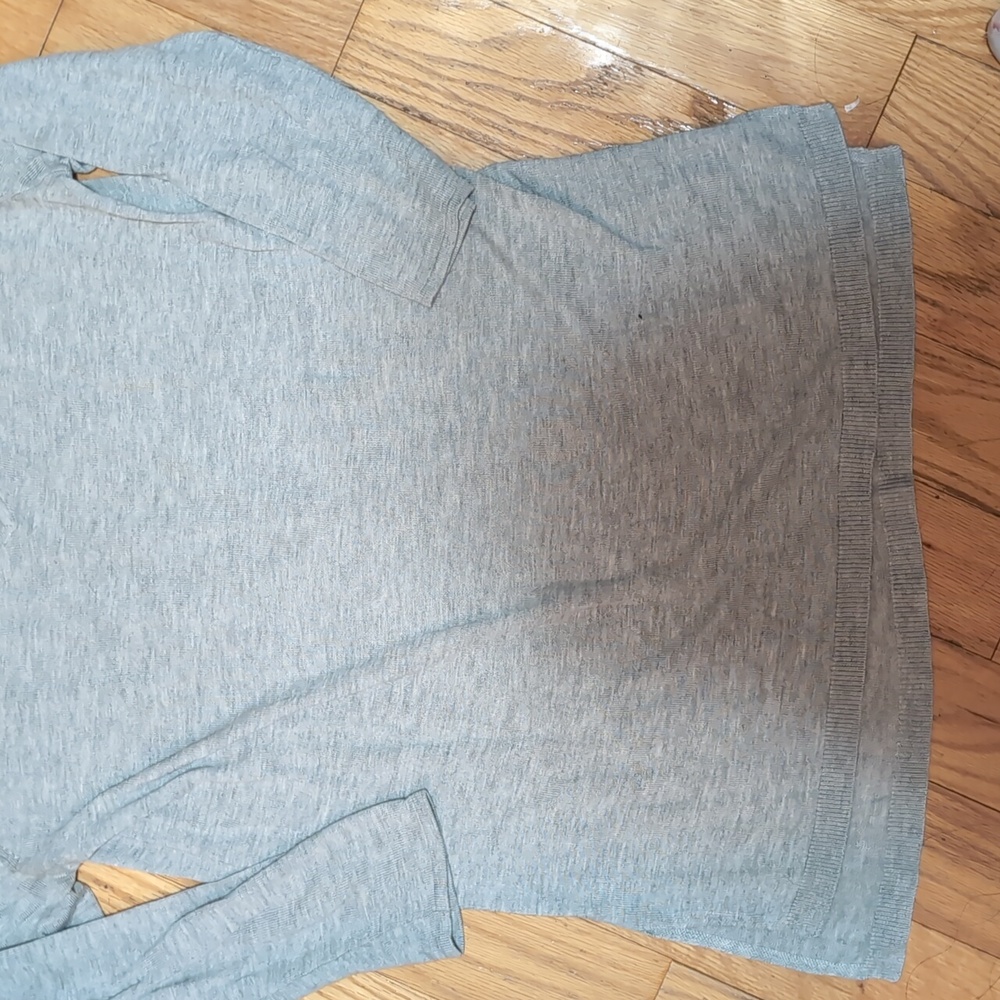 Grey Top - Picture 2 of 6
